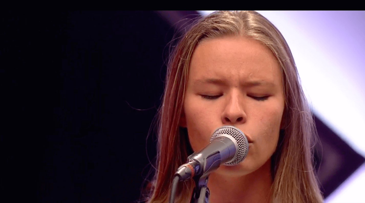 Maria-Louise synger til X Factor audition 